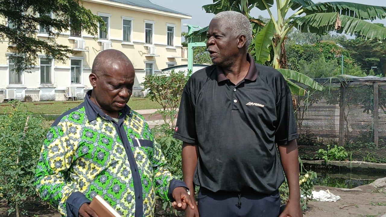 Visite du Centre de Démonstrations de Techniques Agricoles (CDTA) des Chinois qui sont à Nsele pour relancer l' ancien partenariat.